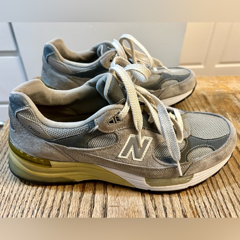 New Balance Women’s Sneaker 10.5 W992GL